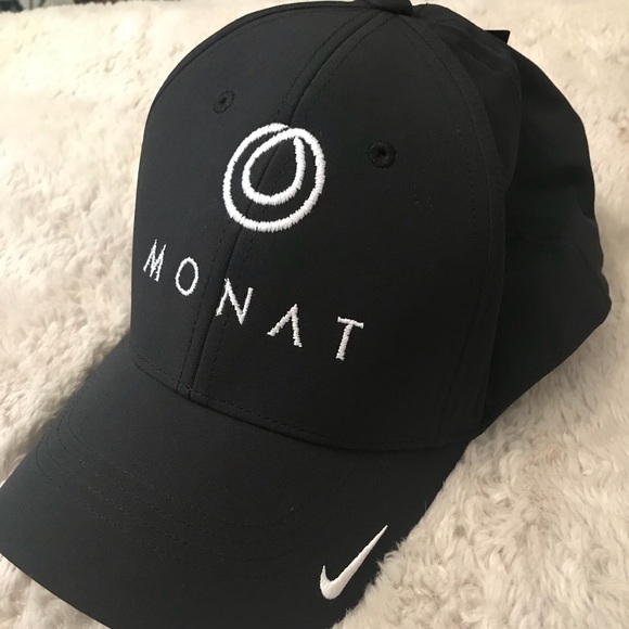 monat nike hat